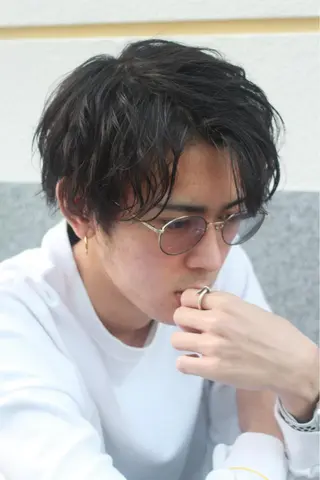 ショート パーマ メンズ 曲がる縮毛矯正 髪質改善/西尾 幸樹のヘアスタイル