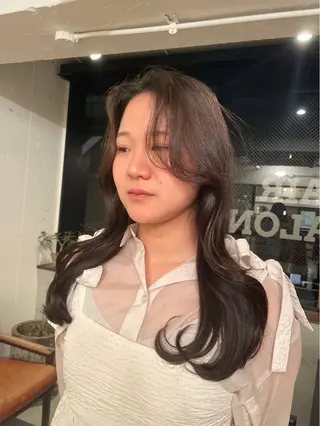 ロング S.HAIR SALON所属・オリーブカラー/ レイヤー/表参道のヘアスタイル