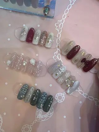 ミディアム ネイルサロンキューティプティ所属・アワ ネイル池袋のネイルデザイン