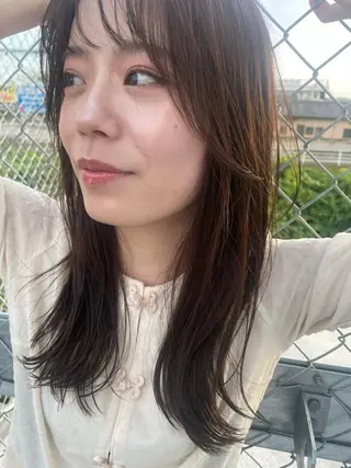 セミロング カラー 遠藤 愛莉のヘアスタイル