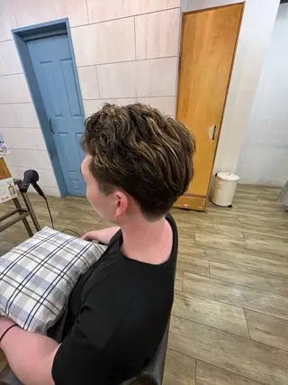 ショート メンズ メンズカットグラデー ションカラー/ケイゴのヘアスタイル