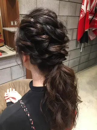 ミディアム ヘアアレンジ 近 沙織のヘアスタイル