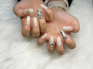 ネイル nailsalon R.のネイルデザイン