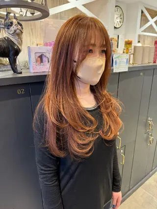 ロング カラー 細沼 葵のヘアスタイル