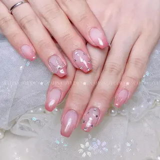 ネイル 玲央 YOYOのネイルデザイン