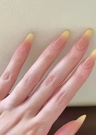 ネイル 高木 維麗絲のネイルデザイン