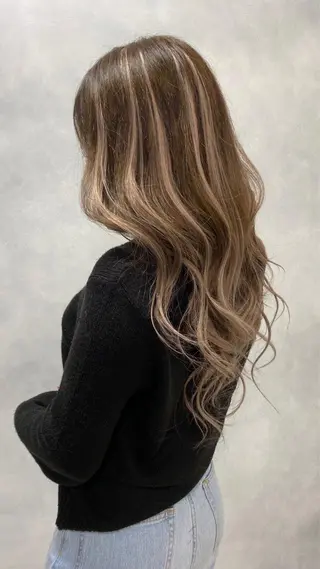 ロング カラー 艶ハイトーン👑♡ NATSUKIのヘアスタイル