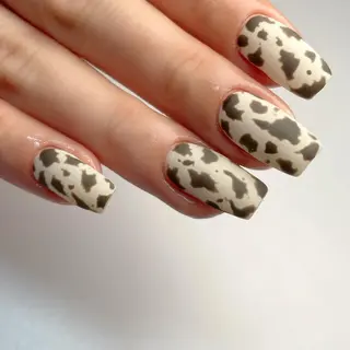 ミディアム ネイル 下妻市ﾈｲﾙｻﾛﾝ M_styleのネイルデザイン