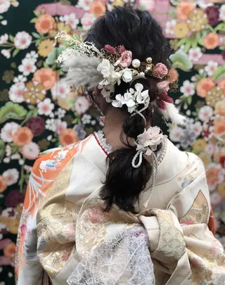 セミロング ヘアアレンジ vi viのヘアスタイル