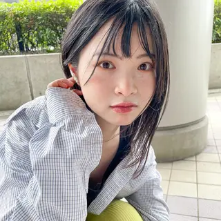 セミロング 鈴木瑛里／ブロンド ベージュ／男女のヘアスタイル