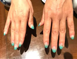 ネイル EMINAL恵比寿 サラのネイルデザイン