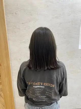 ミディアム 高橋 芽衣のヘアスタイル