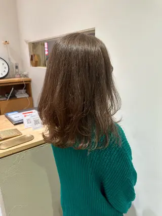 セミロング レイヤー/蟹江/ くすみカラー/川口のヘアスタイル