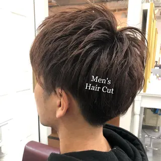 メンズ Soleria /ソレリア所属・メンズカットのプロ 田中慎一のヘアスタイル