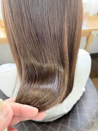 セミロング 髪質改善 suzukiのヘアスタイル