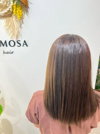 ミディアム 鈴木 彩香のヘアスタイル