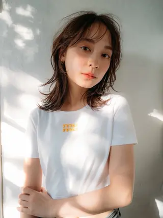 ミディアム ｵｶﾓﾄ ﾐｽﾞｷのヘアスタイル