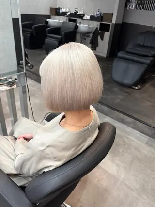 ミディアム カラー 韓国風レイヤー ハイトーンRYOTAのヘアスタイル