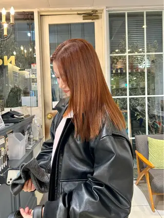 カラー moeka 表参道のヘアスタイル