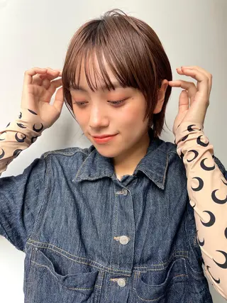 ショート カラー 梅田美容室 山崎海波のヘアスタイル