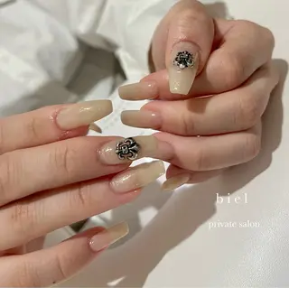 ネイル MIYU .のネイルデザイン