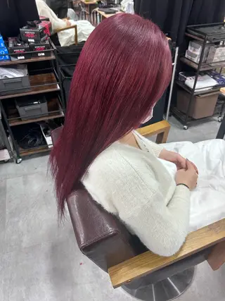 ロング カラー mizuki THREE（A）のヘアスタイル