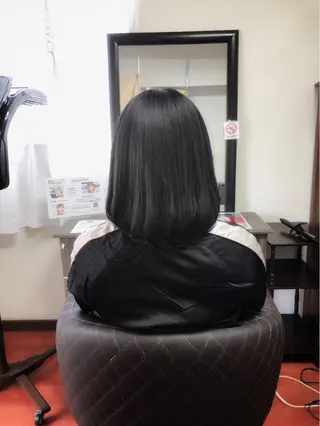 ミディアム 是枝 さくらのヘアスタイル