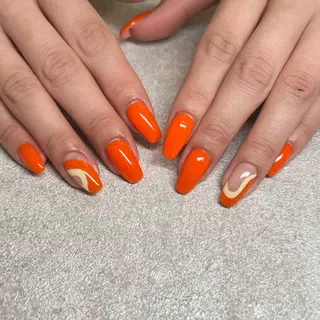 ネイル 《カメレオン》 西田美輝のヘアスタイル