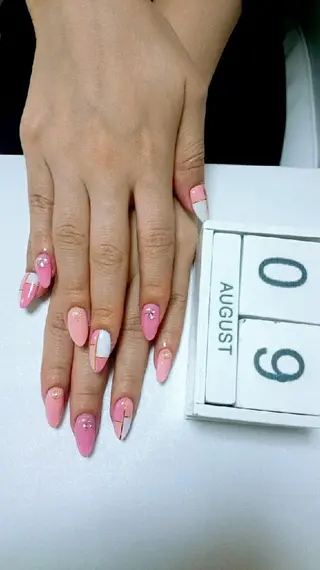 ネイル JEWEL nailのネイルデザイン