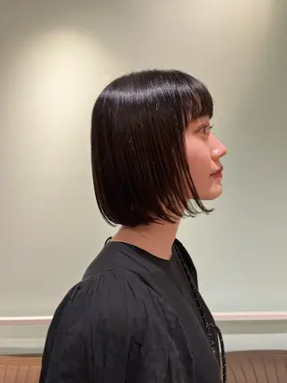 ショート marino/ カラー/顔周りカットのヘアスタイル