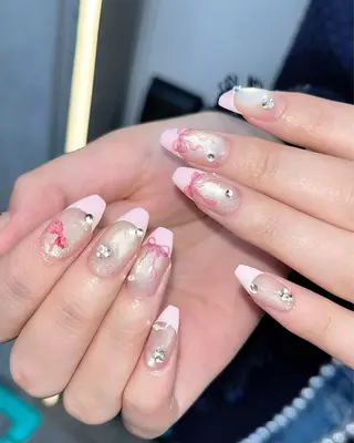 ネイル 宮澤 朱里のネイルデザイン