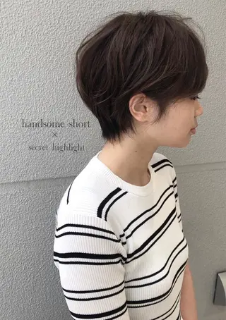 ショート 岸川 恭子のヘアスタイル