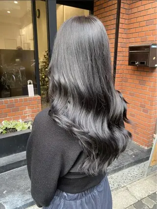 カラー 艶髪🥣透明感カラー 🫧前田奈津実のヘアスタイル