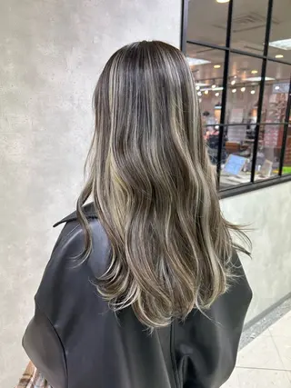 カラー 🌈半谷 千尋⛅️✨のヘアスタイル