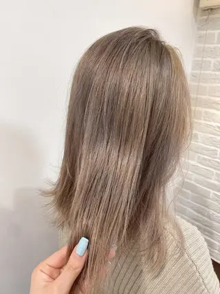 セミロング カラー 美髪クリエイター マリアのヘアスタイル