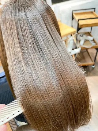 セミロング 髪質改善 suzukiのヘアスタイル