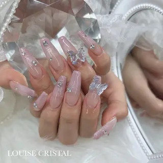 ネイル LOUISE CRYSTALのネイルデザイン