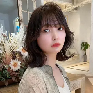 ミディアム カラー 酒井 里穂のヘアスタイル