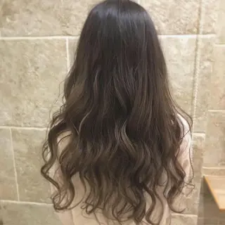 ロング カラー 《Zina札幌大通》 Hinano🐻のヘアスタイル