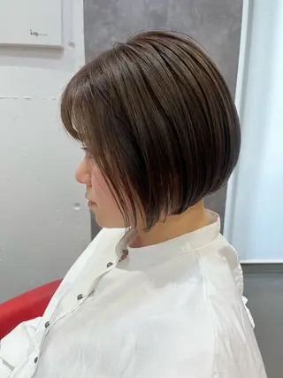 ショート カラー 駅チカ【ali'i】 アリイ花崎友美☘のヘアスタイル