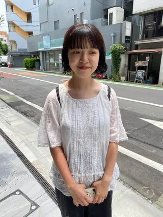 ミディアム カラー 室谷 侑奈のヘアスタイル