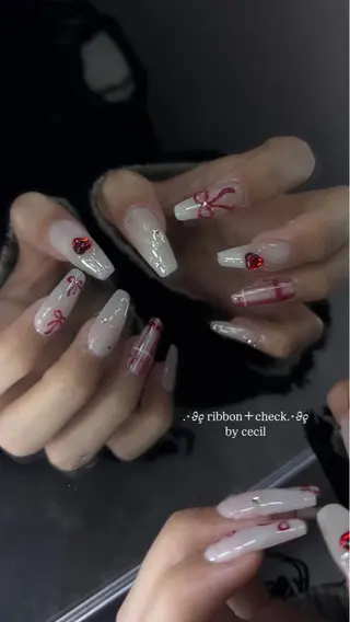 ネイル GRANDE大須 Cecil💜のネイルデザイン