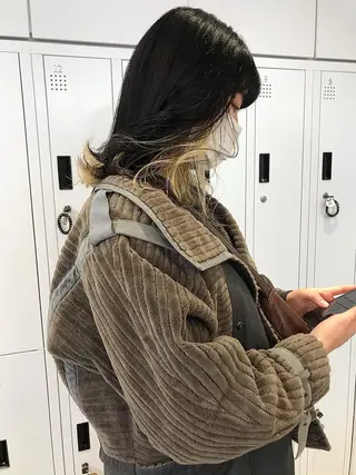 セミロング カラー 🇰🇷カルマパーマ kaito🇰🇷のヘアスタイル