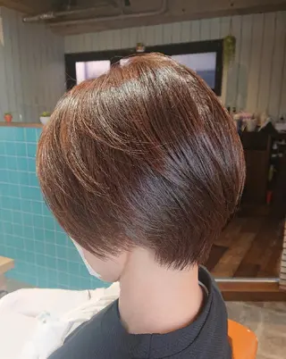 ショート alushe 岡 陽子のヘアスタイル