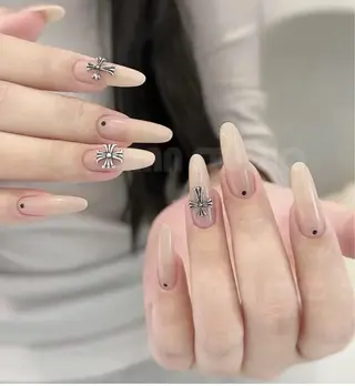 ネイル Twink nail所属・Si yaのネイルデザイン