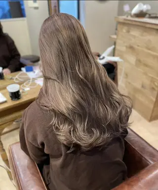 ロング カラー SOURCE 堺東のヘアスタイル