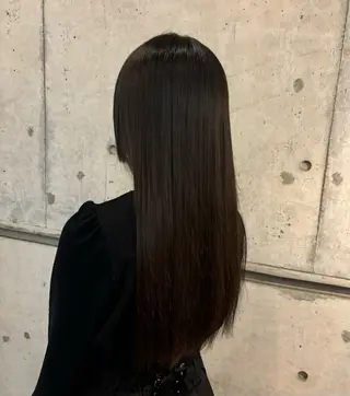 ロング eMu MIYUのヘアスタイル