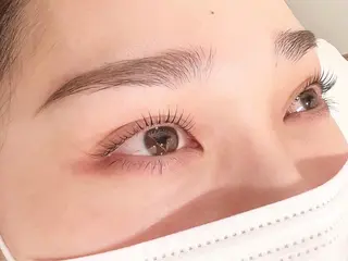 マツエク・マツパ ウノプリール梅田ハービスプラザ店所属・野嶋 萌子のマツエク・マツパデザイン