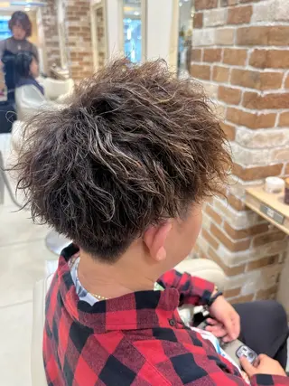 ショート パーマ メンズ 荒井 海音のヘアスタイル