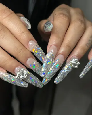 ネイル Haluca 長さ出し🍀のネイルデザイン